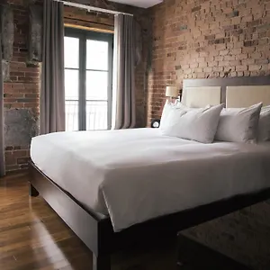 **** Hotel Nelligan Canada